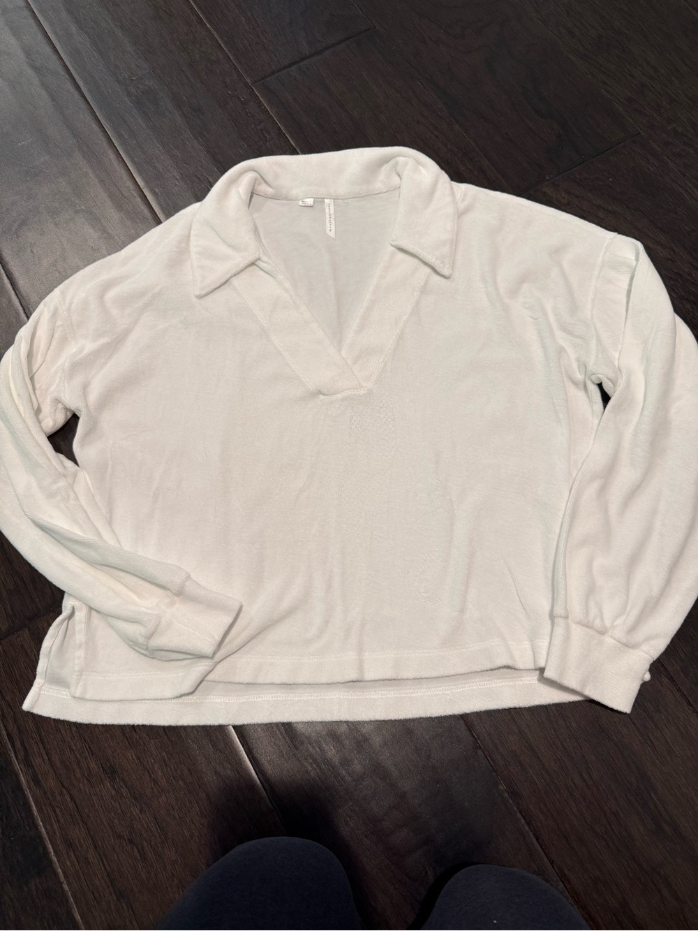 Travis Mathew Women's White Collared V-Neck Pullover